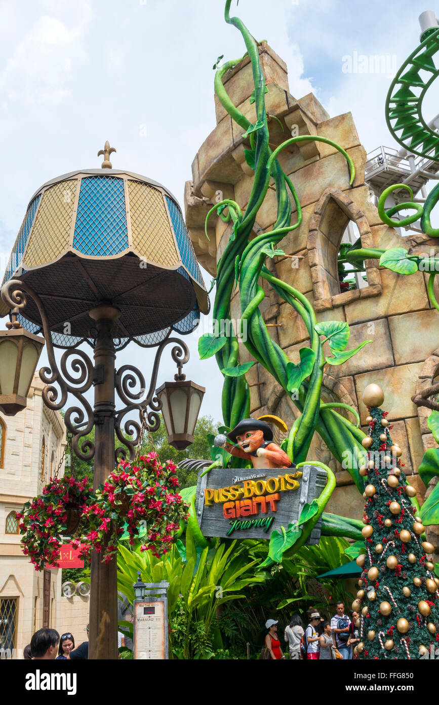 Puss in Boots parcours géant, Universal Studios Singapore Photo Stock Alamy
