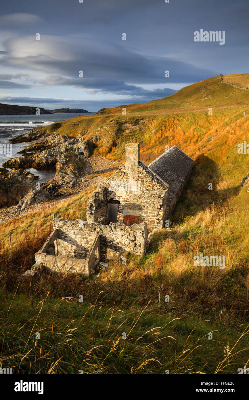 La vieille glace maison à Torrisdale Bay à l'extrême nord de l'Ecosse. Banque D'Images