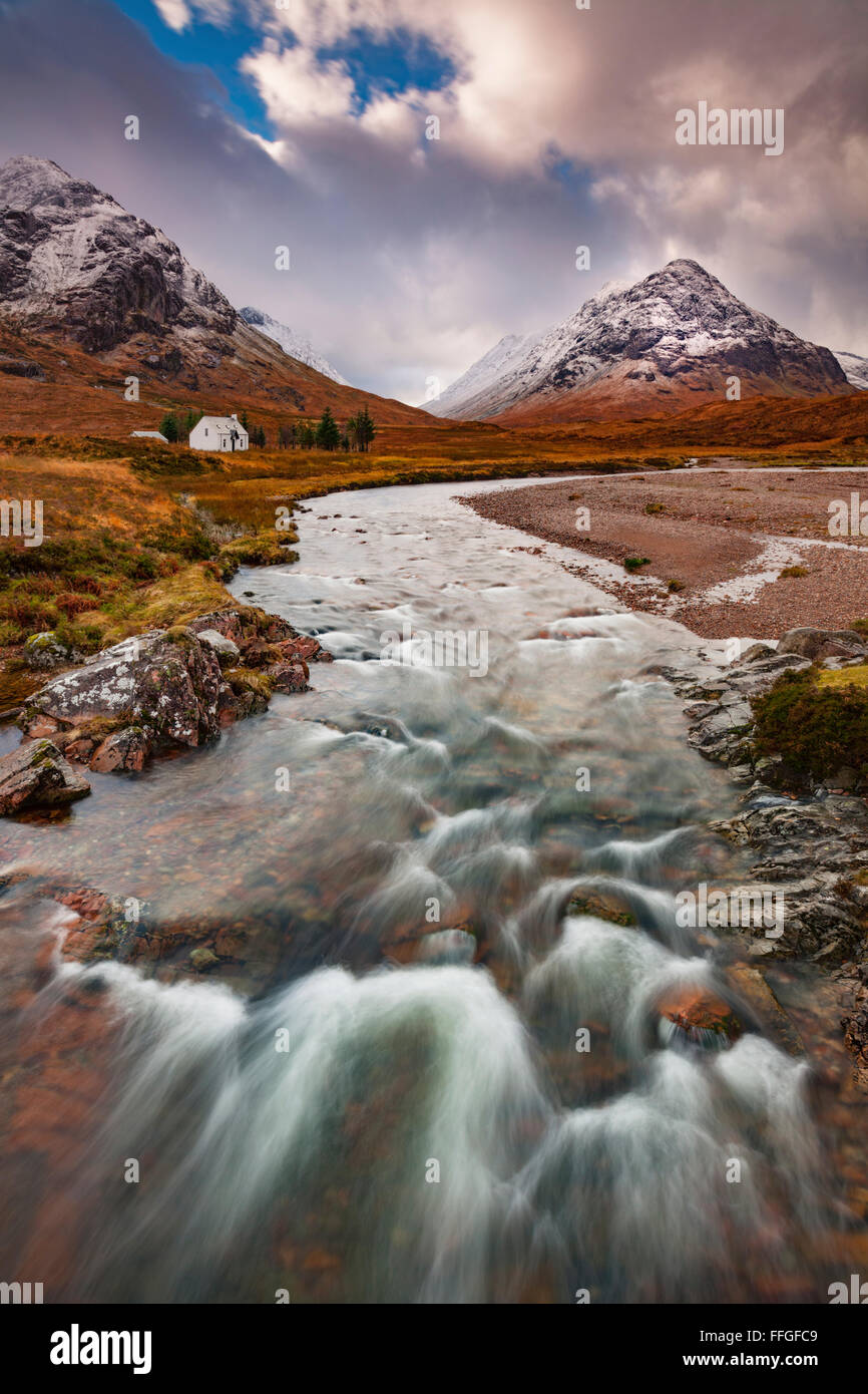 Coupall Lagangarbh à la rivière, près du sommet du col de Glen Coe. Banque D'Images