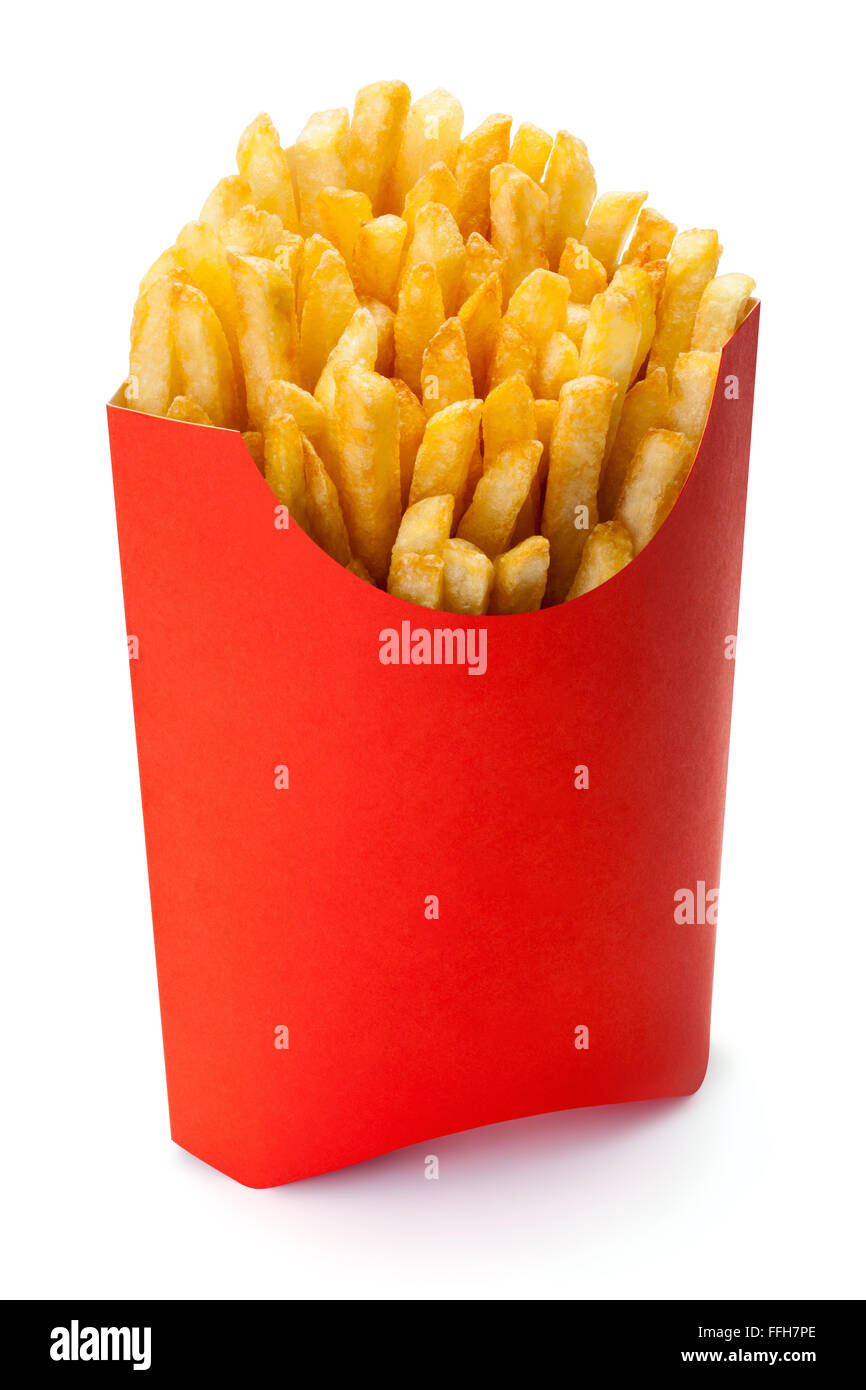 Frites dans une boîte de carton rouge, isolé sur le fond blanc, chemin de détourage inclus. Banque D'Images