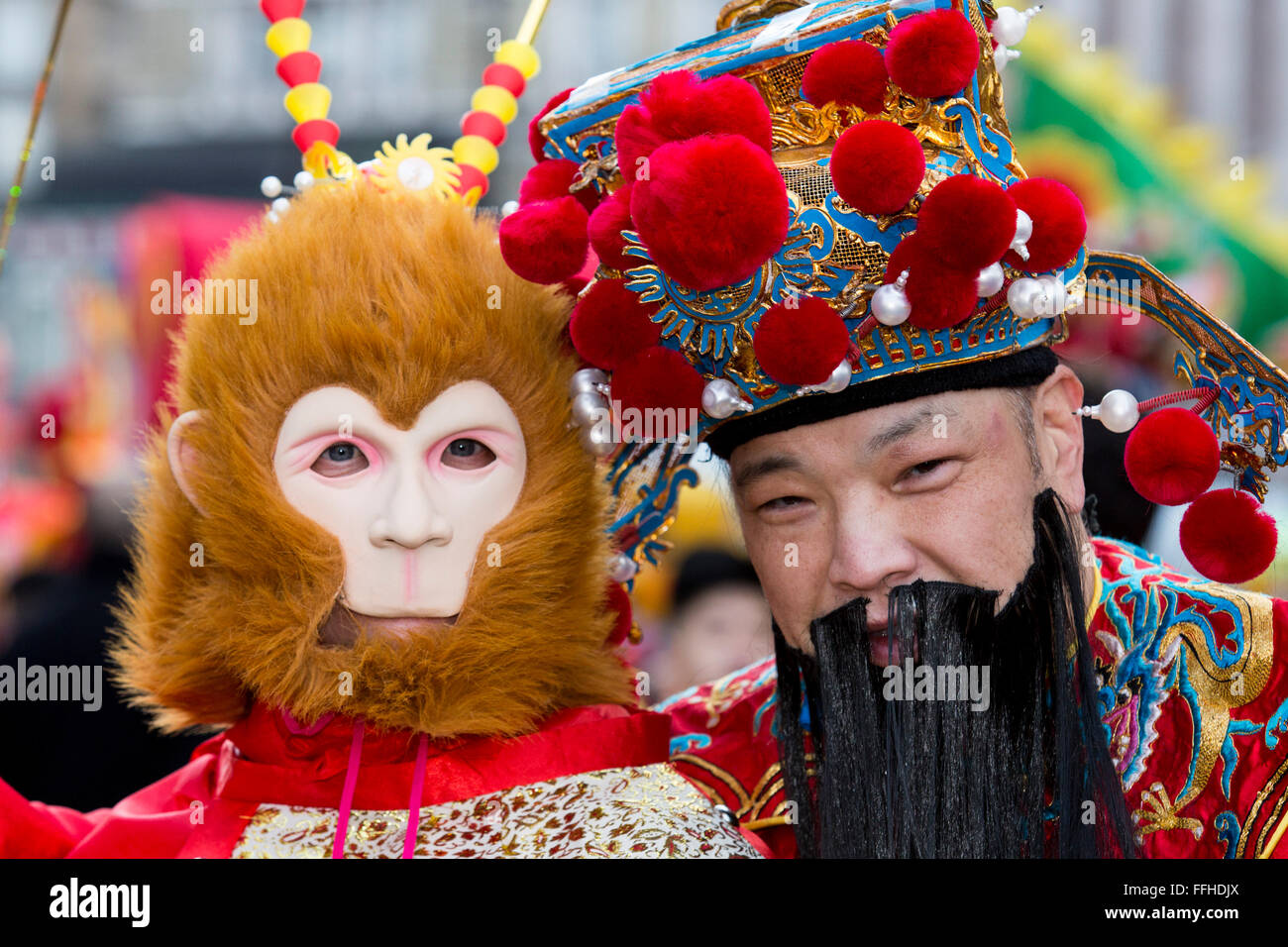 Londres, Royaume-Uni. 14 février 2016. La communauté chinoise de London et célébrer l'année du singe (Monkey King) avec un défilé traditionnel. Crédit : Images éclatantes/Alamy Live News Banque D'Images