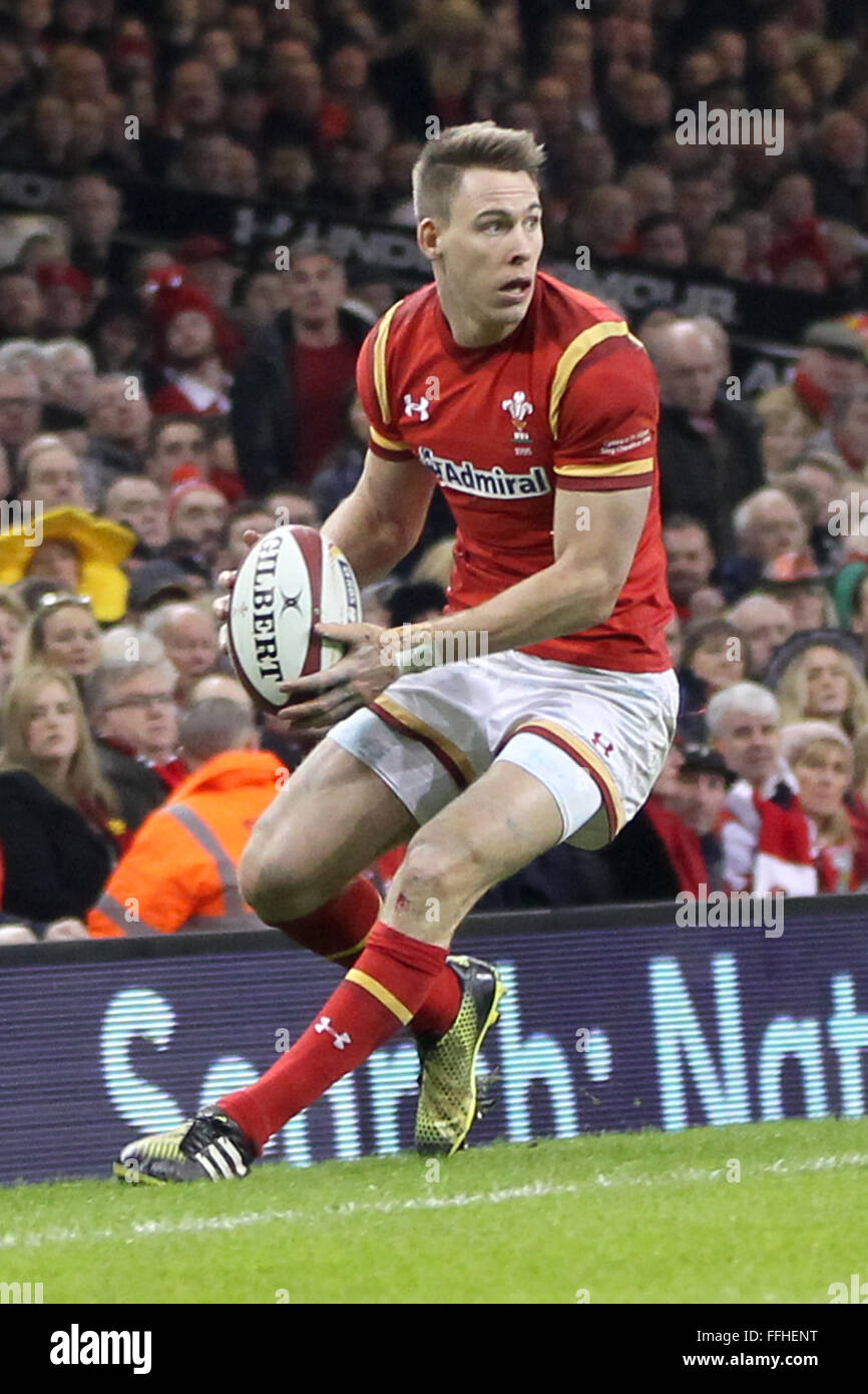 Principauté Stadium, Cardiff, Pays de Galles. Feb 13, 2016. RBS Six Nations championnats. Le Pays de Galle contre l'Ecosse. Liam Williams (Pays de Galles) en action. Credit : Action Plus Sport/Alamy Live News Banque D'Images