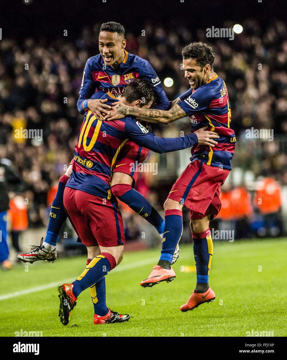 14 février 2016 - FC Barcelone MESSI célèbre avant un but avec ses  coéquipiers au cours de la ligue BBVA match contre Celta Vigo au Camp Nou à  Barcelone Crédit : Matthias