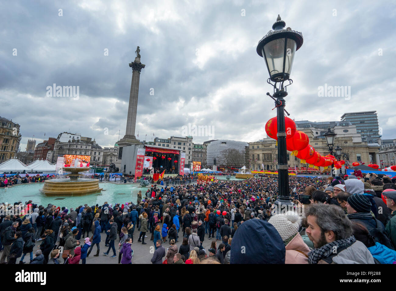 Londres, Royaume-Uni. 14 Février, 2016. Les célébrations du Nouvel An chinois, Londres, UK CHINATOWN L'ANNÉE DU SINGE 2016 Credit : PATRICK ANTHONISZ/Alamy Live News Banque D'Images