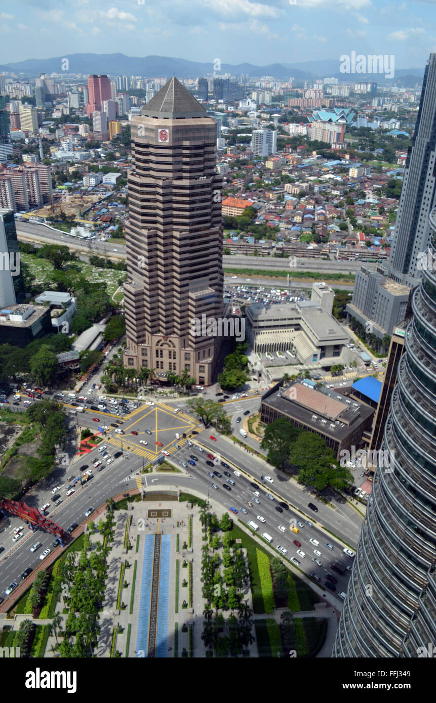 Kuala Lumpur Malaisie capitale. Le FT1483, Petronas towers sont parmi les plus hauts du monde.Vue du pont de Tours. Banque D'Images