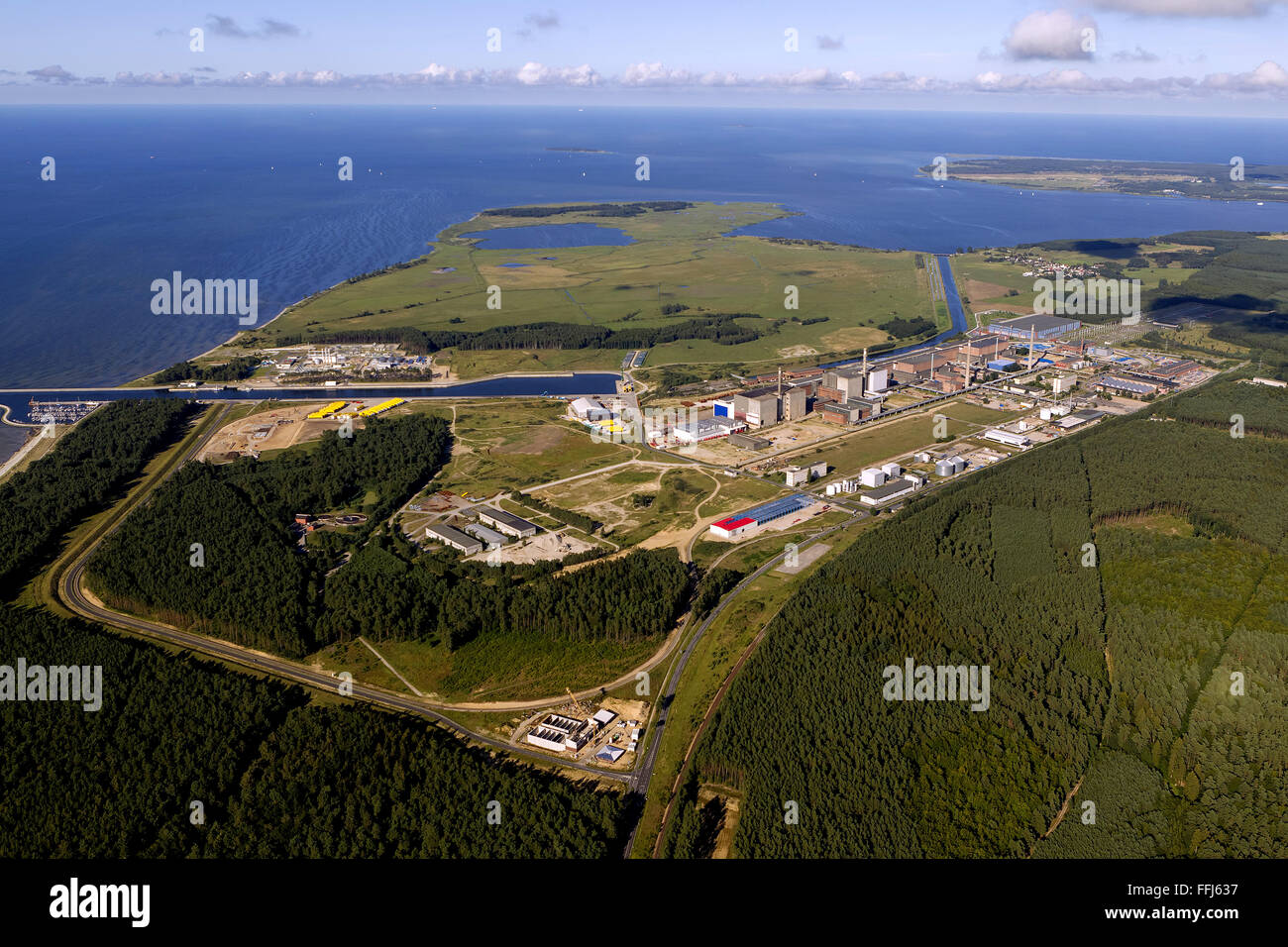Vue aérienne, bâtiment réacteur nucléaire de l'ancienne centrale nucléaire, Lubmin Lubmin, Greifswald, Mecklenburg-Vorpommern, Banque D'Images Vue aérienne, bâtiment réacteur nucléaire de l'ancienne centrale nucléaire, Lubmin Lubmin, Greifswald, Mecklenburg-Vorpommern, Banque D'Images