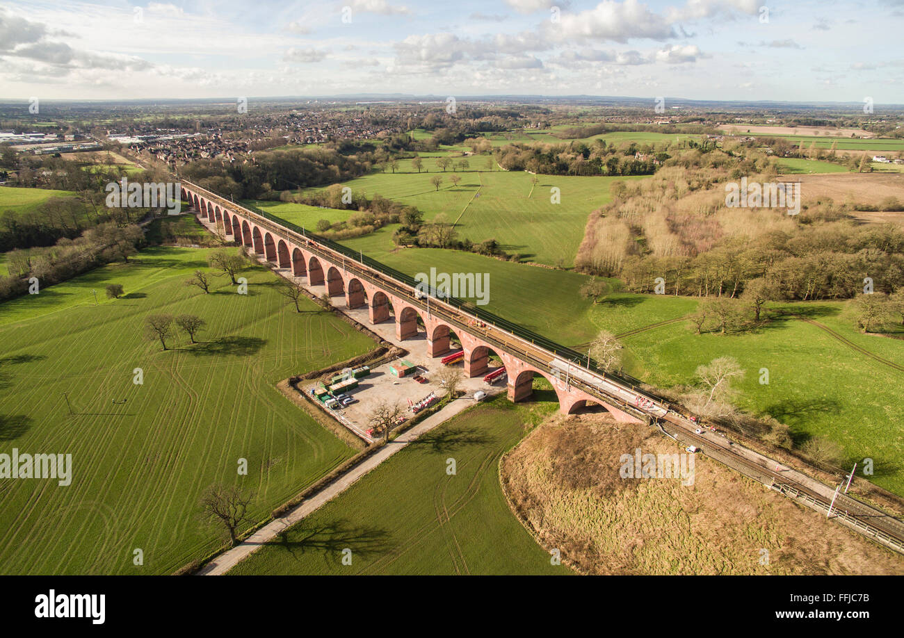 Holmes Chapel viaduc de chemin de fer réseau photos aériennes lors de grands travaux de génie civil 14 février 2016 Banque D'Images