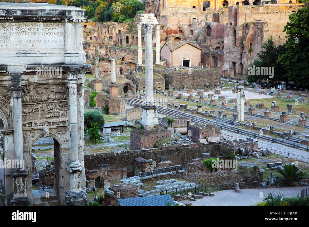 Le Forum romain de Rome. Banque D'Images