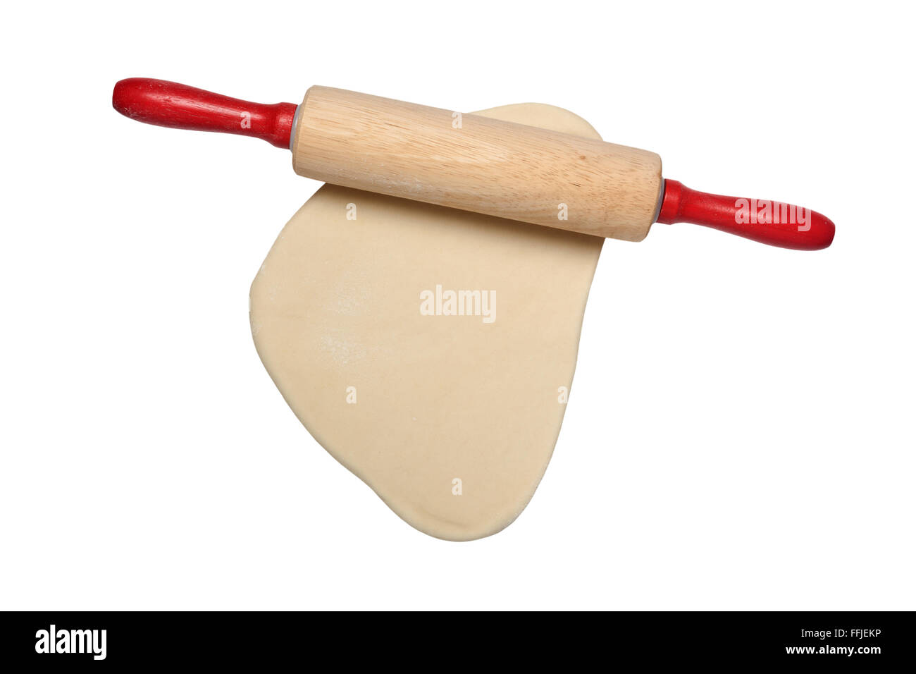 La pâte aplatie avec Rolling pin isolé sur fond blanc Banque D'Images