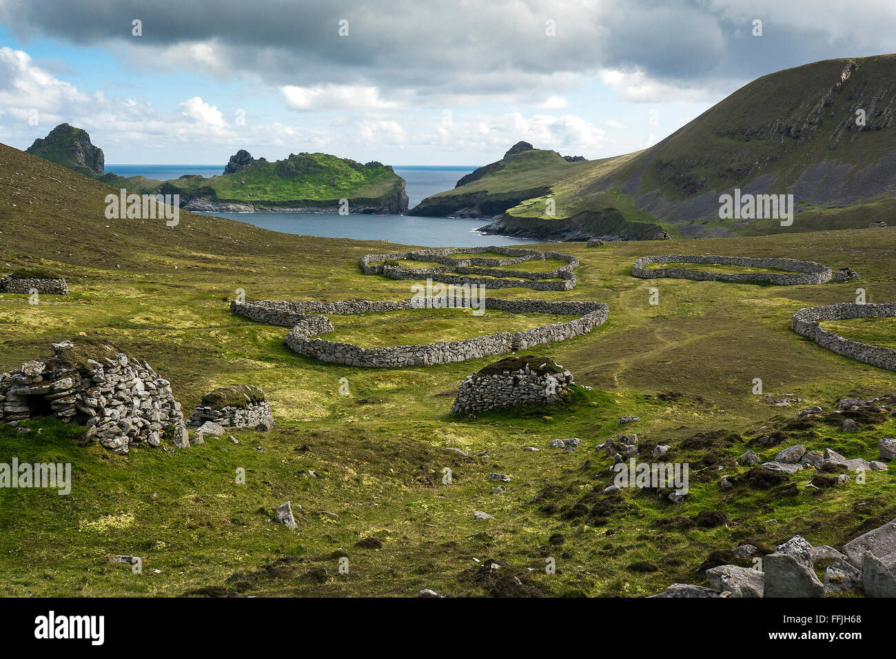 St Kilda l'écart fanks et digues en pierre sèche Banque D'Images