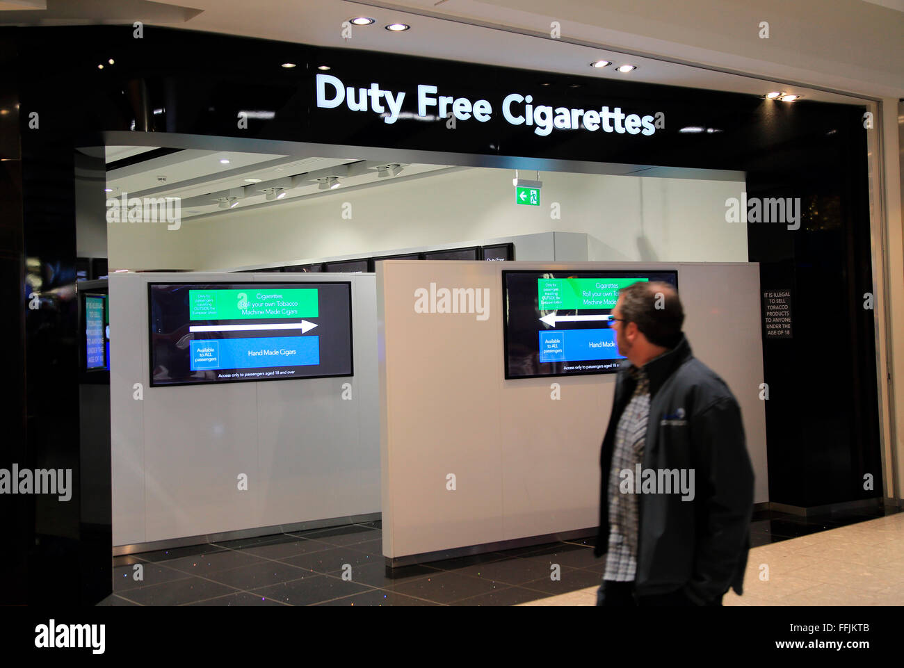 Séparé de la boutique duty free cigarettes, Terminal 5, Heathrow