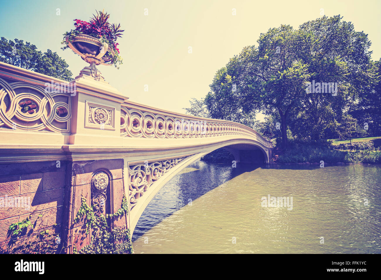 Tons Vintage bridge in Central Park, New York, USA. Banque D'Images