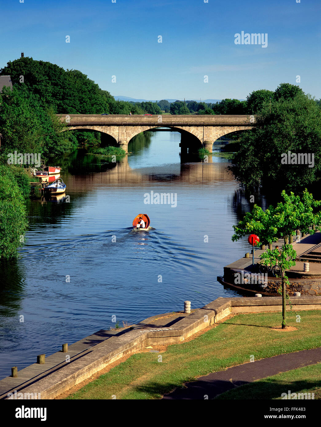 Boat on River Bann Portadown Irlande du Nord Banque D'Images