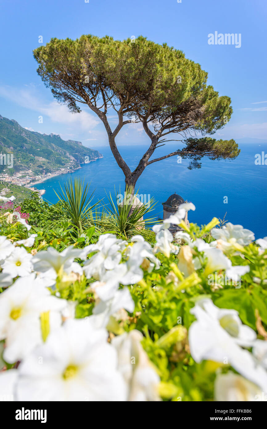 Ravello, Villa Rufolo, panorama de la Côte d'Amalfi, Italie Banque D'Images