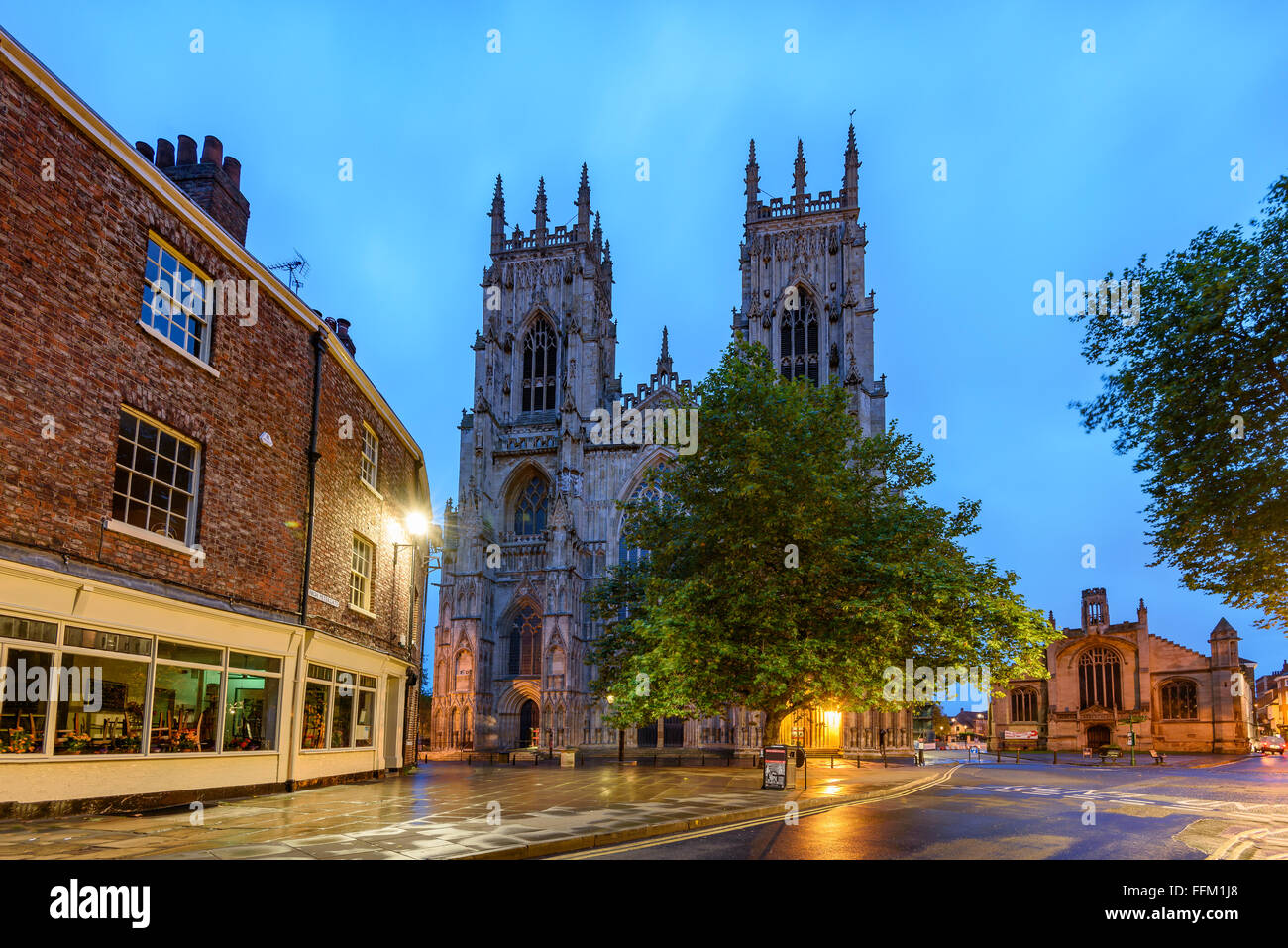 York Minster, est la cathédrale de York, en Angleterre, et est l'un des plus importants du genre en Europe du Nord Banque D'Images