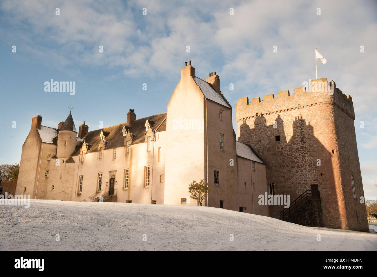 Château de tambour dans la neige dans l'Aberdeenshire, en Écosse. Banque D'Images