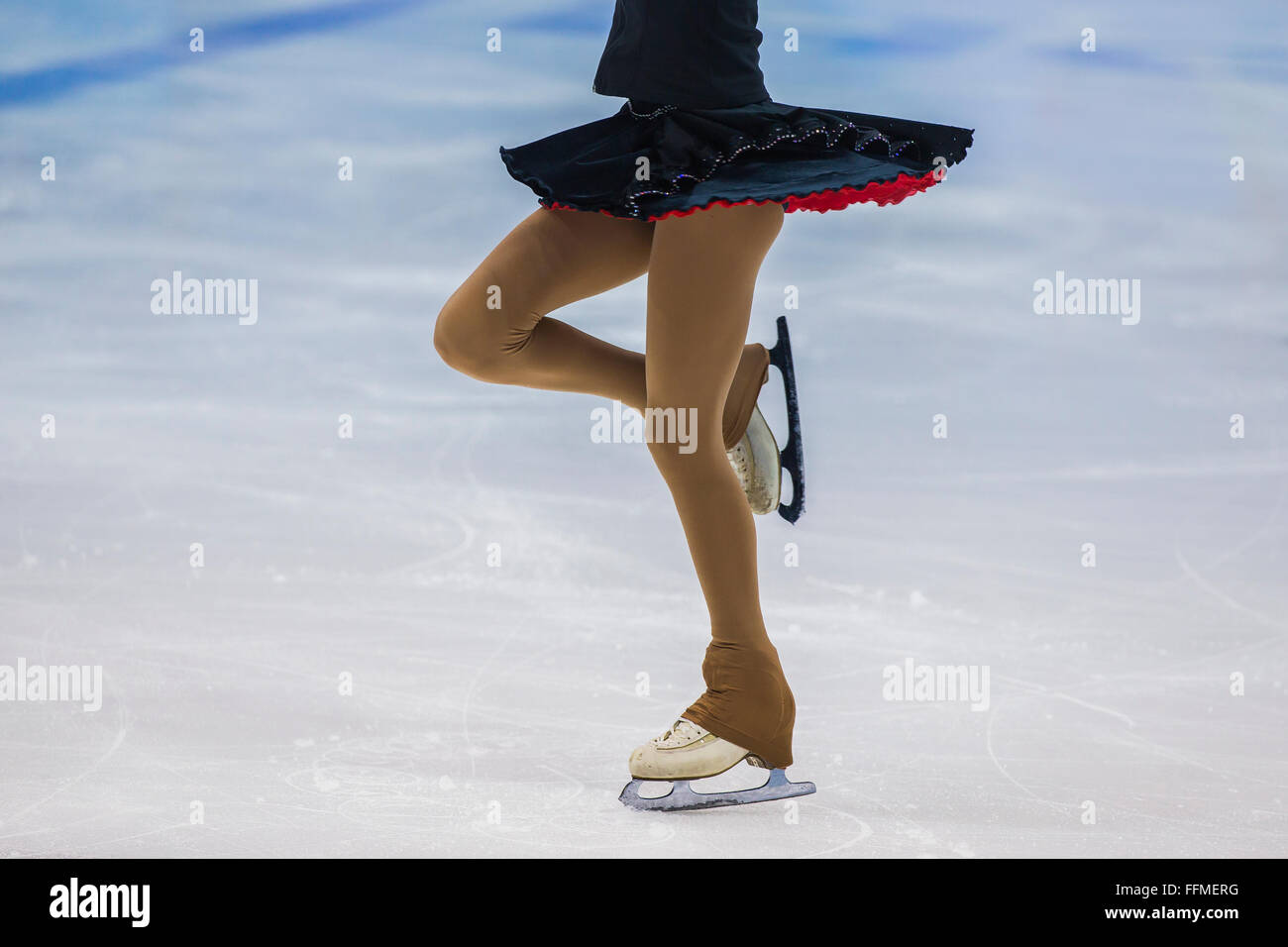 Jambes élancées athlètes filles gros plan figure skater. partie de corps, sans visage Banque D'Images