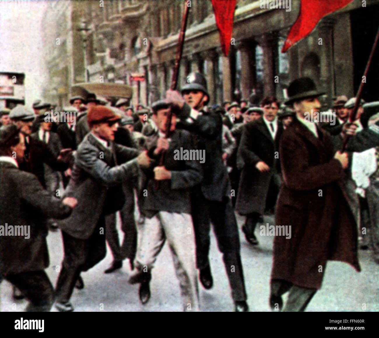 politique, manifestations, manifestation pendant la grève générale 4.5. - 13.5.1926, la police se déplace contre des manifestants, Londres, photo colorée, carte à cigarettes, série 'Die Nachkriegszeit', 1935, droits additionnels-Clearences-non disponible Banque D'Images