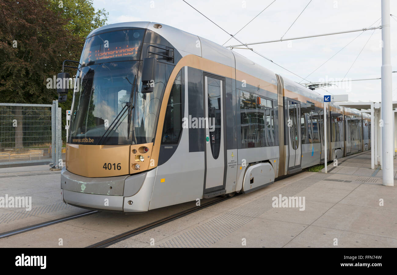 Le Tram à Bruxelles, Belgique, Europe Banque D'Images