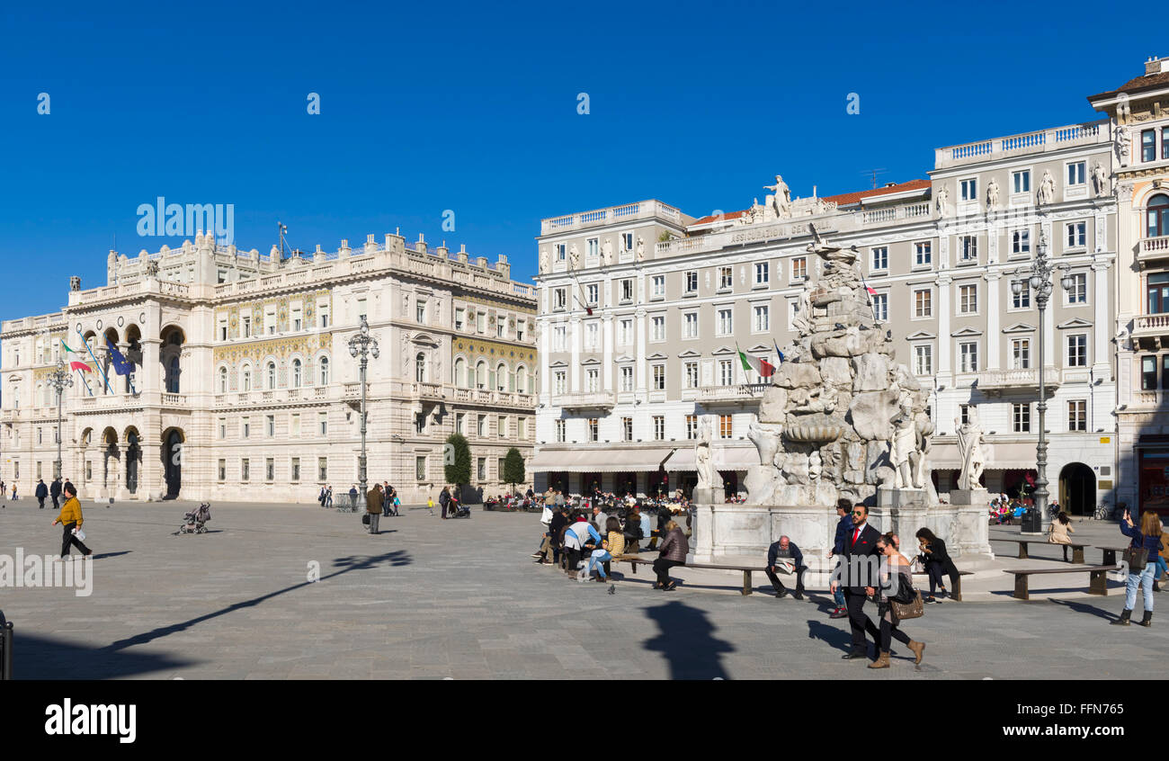 La Piazza Unità d'Italia, Trieste, Italie, Europe Banque D'Images