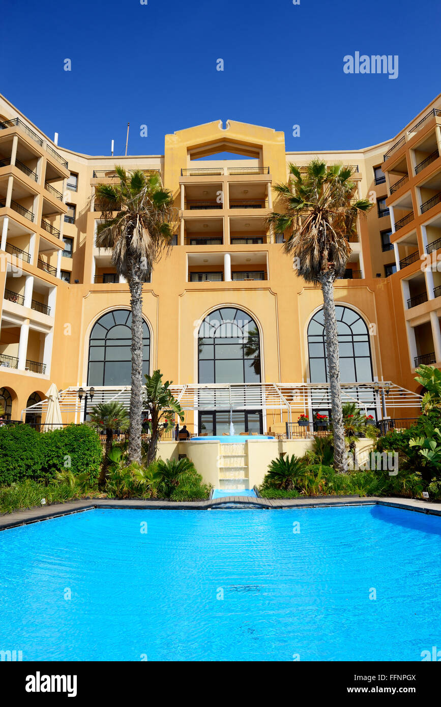 La piscine de l'hôtel de luxe, Malte Banque D'Images