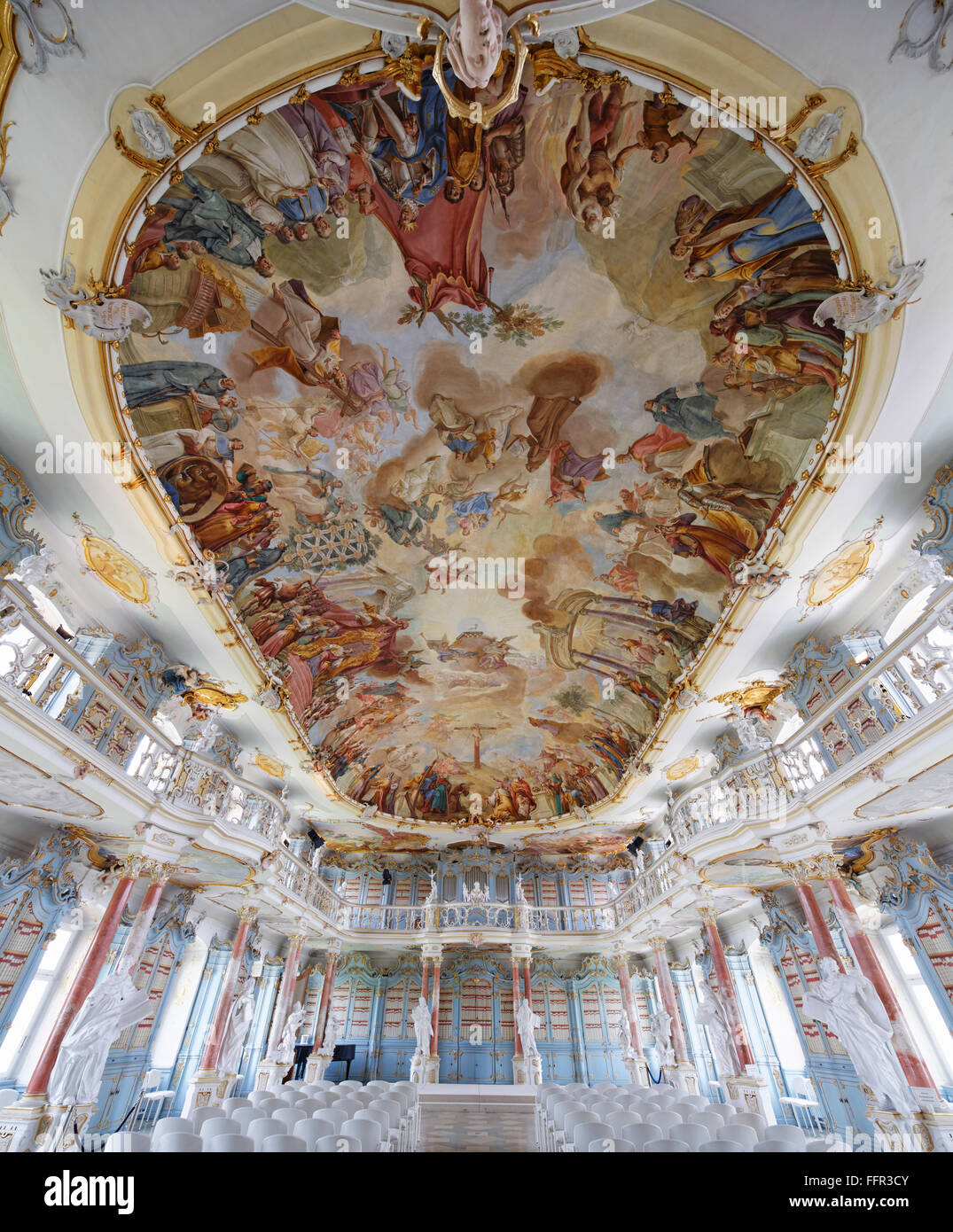 Bibliothèque Rococo avec fresque au plafond, l'abbaye de Schussenried, Bad Schussenried, en Haute Souabe, souabe, Bade-Wurtemberg, Allemagne Banque D'Images Bibliothèque Rococo avec fresque au plafond, l'abbaye de Schussenried, Bad Schussenried, en Haute Souabe, souabe, Bade-Wurtemberg, Allemagne Banque D'Images