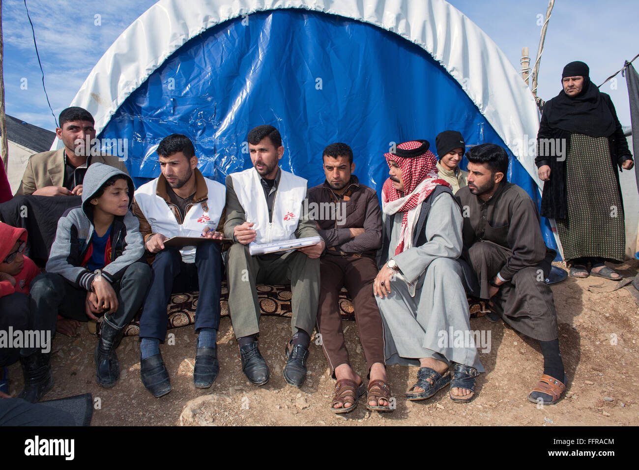 Les promoteurs de la santé au travail de MSF dans l'Arbat Kamp, le nord de l'Iraq des réfugiés Banque D'Images