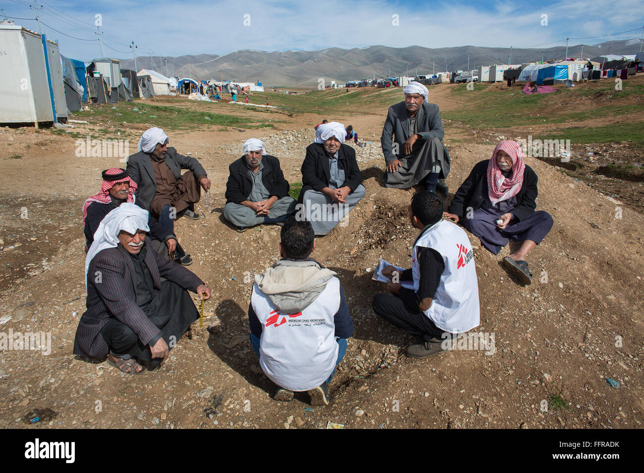 Les promoteurs de la santé au travail de MSF dans l'Arbat Kamp, le nord de l'Iraq des réfugiés Banque D'Images