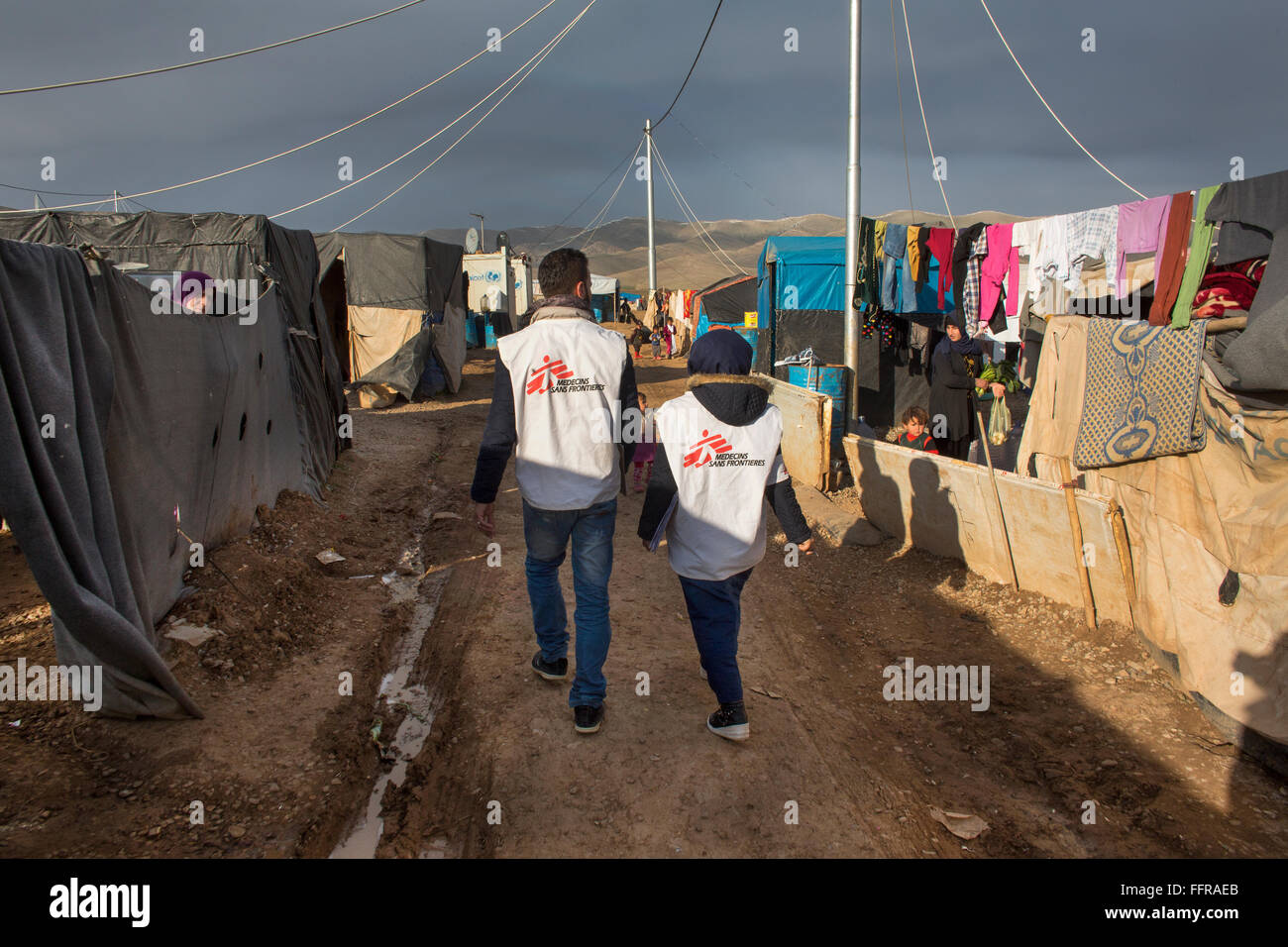 Les promoteurs de la santé au travail de MSF dans l'Arbat Kamp, le nord de l'Iraq des réfugiés Banque D'Images
