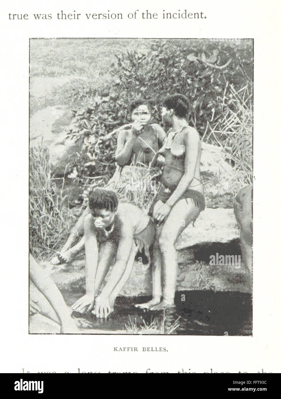 Ce récit détaille les expériences vécues dans le Matabeleland à l'époque de l'intervention britannique, combinant sports et guerre avec des illustrations photographiques et une carte de Zambesia. Banque D'Images
