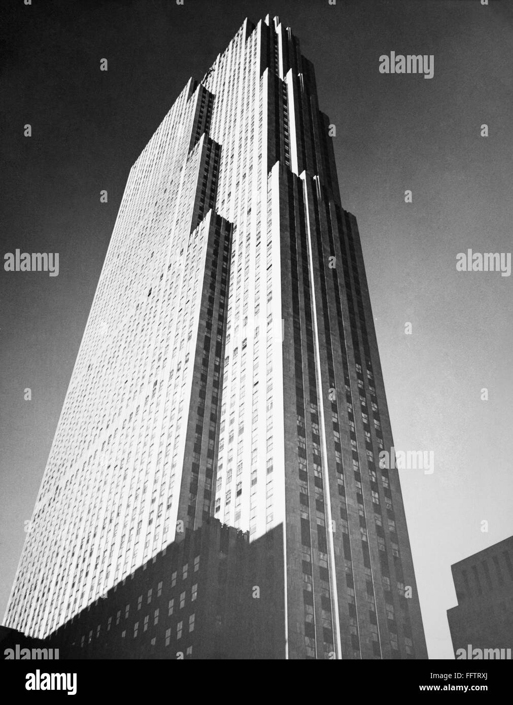 Le Rockefeller Center, c1940. /Nle 70 étages Bâtiment RCA, partie d du  Rockefeller Center complexe, conçu par Raymond Hood et construit à New York  entre 1930 et 1939 Photo Stock - Alamy