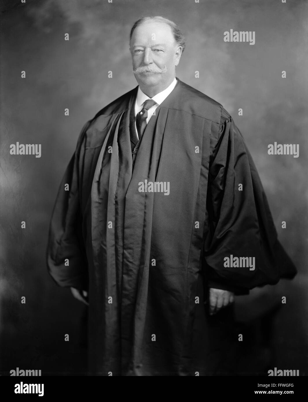 WILLIAM HOWARD TAFT /n(1857-1930). L'ancien président Taft comme juge en chef de la Cour suprême, c1925. Banque D'Images