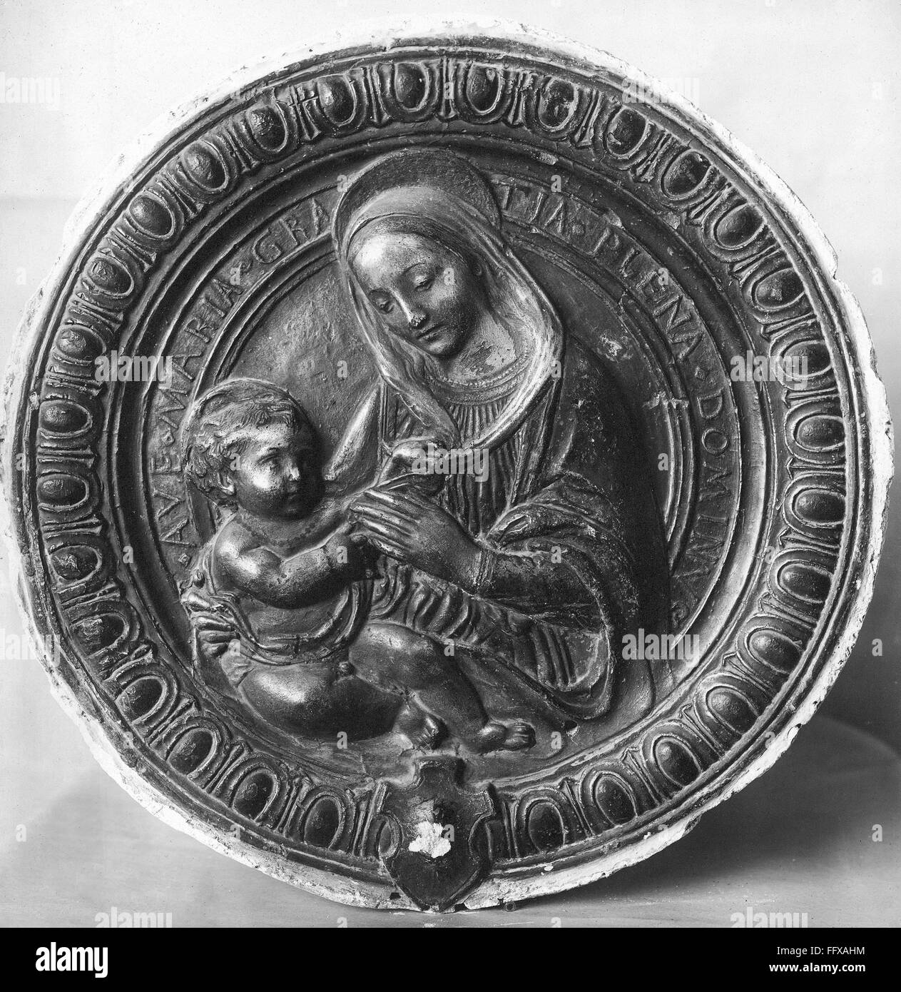 Vierge à l'enfant. NMedallion /de la Vierge à l'enfant, à la manière de Benedetto da Maiano, 15e siècle. Banque D'Images