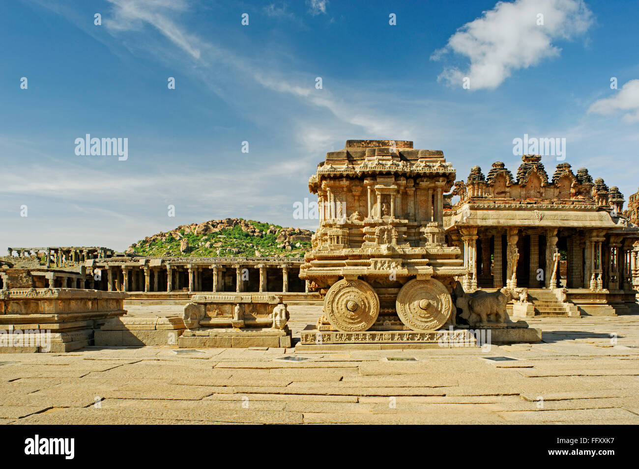 Char à l'intérieur de Shri Vijaya Vitthala temple , 15e siècle , Hampi Vijayanagar, Dist Bellary , Karnataka Banque D'Images