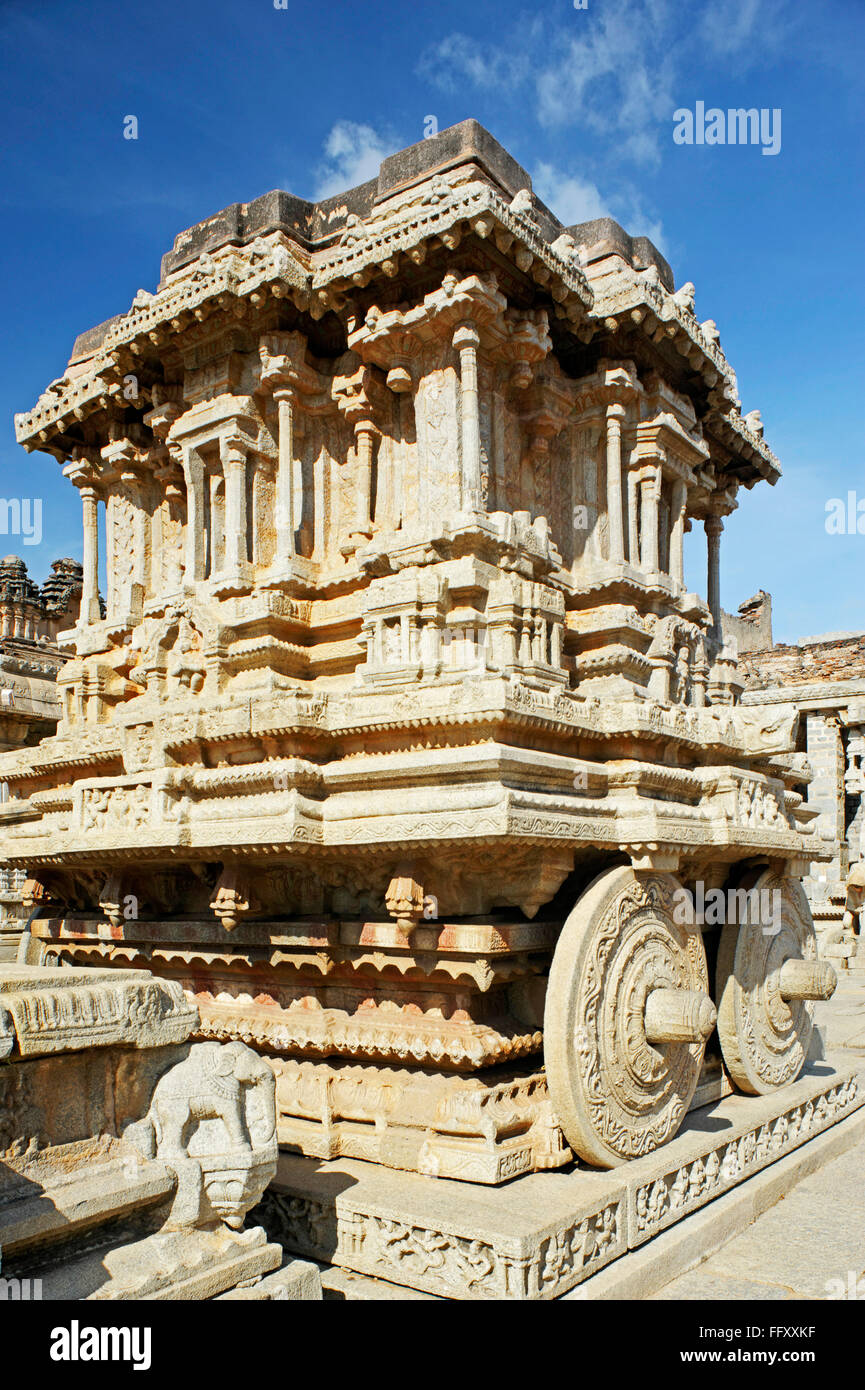 Char à l'intérieur de Shri Vijaya Vitthala temple , 15e siècle , Hampi Vijayanagar, Dist Bellary , Karnataka , Inde Banque D'Images