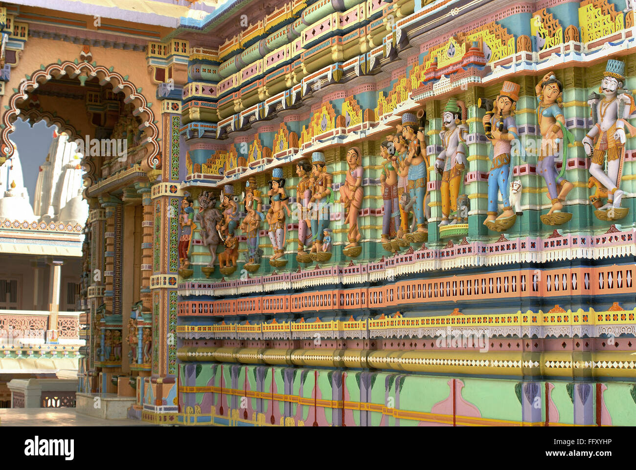 Luminaires muraux de Jain temple d'Jakhau Jakhau , , , Gujarat Kutch , Inde Banque D'Images