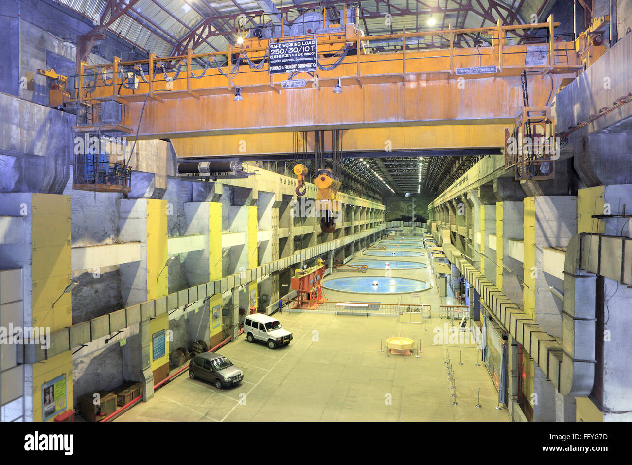 Intérieur de l'énergie hydroélectrique souterraine chambre dans kevadia ; Inde Gujarat ; colonie Banque D'Images