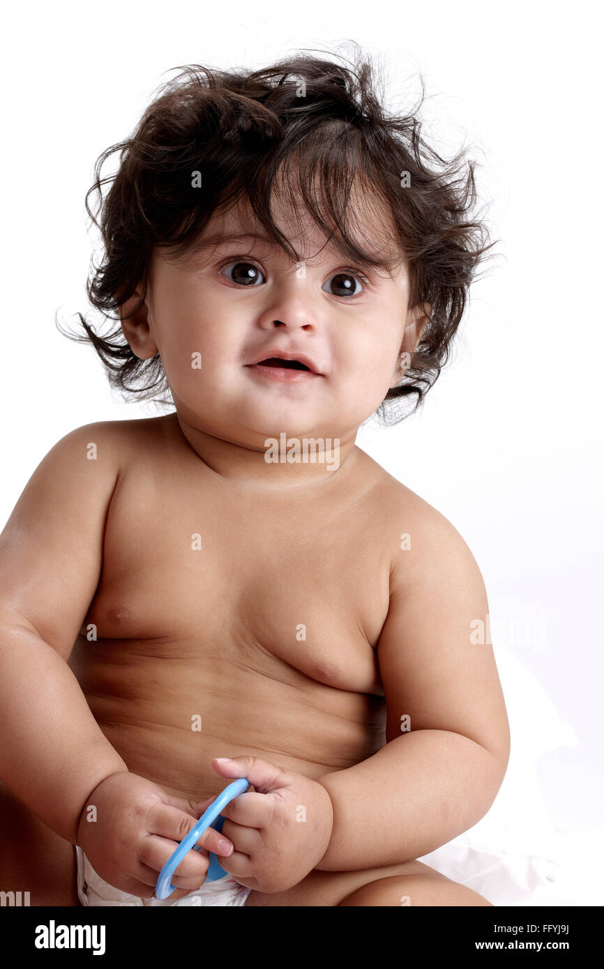 Poitrine Nue Joyeuse Fille Bebe M 765 Photo Stock Alamy