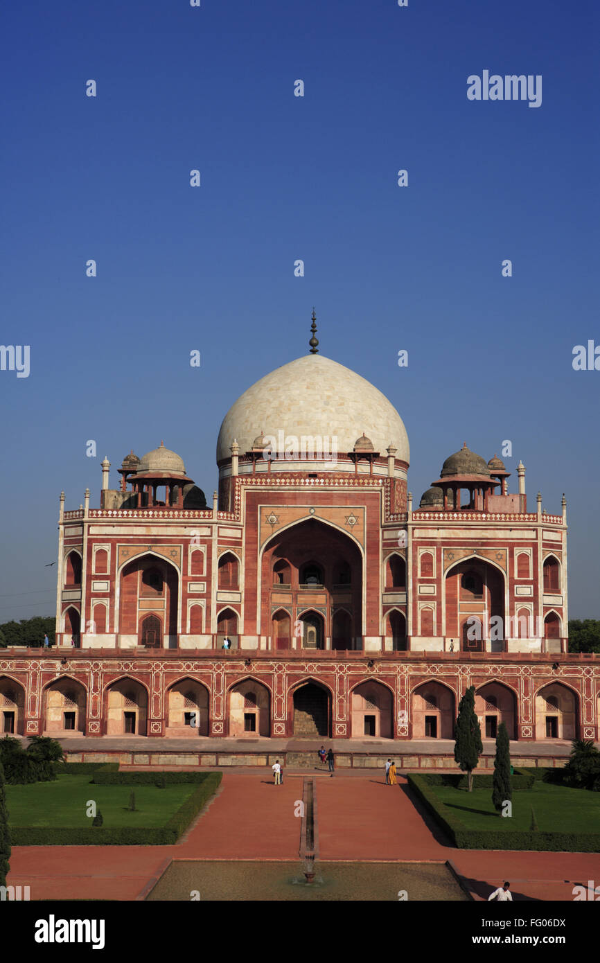 Tombe de Humayun par arch construit en 1570 , Delhi, Inde Site du patrimoine mondial de l'UNESCO Banque D'Images