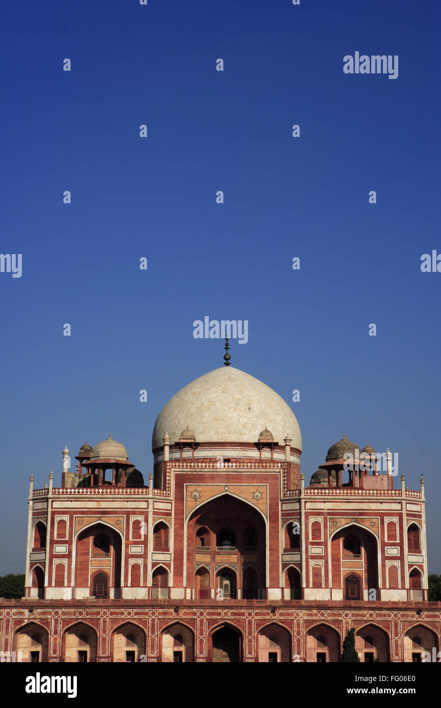 Tombe de Humayun par arch construit en 1570 , Delhi, Inde Site du patrimoine mondial de l'UNESCO Banque D'Images