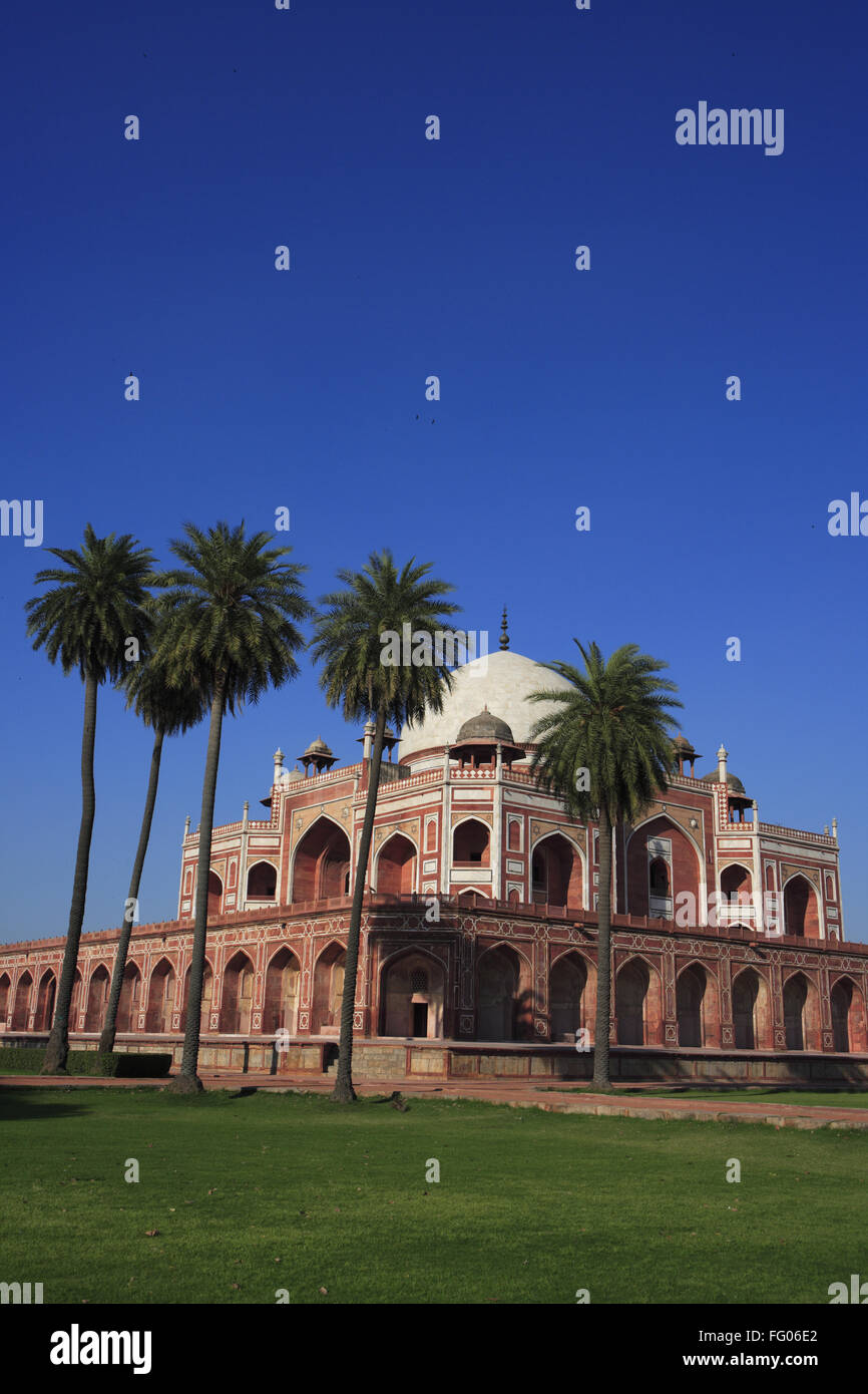 Tombe de Humayun par arch construit en 1570 , Delhi, Inde Site du patrimoine mondial de l'UNESCO Banque D'Images