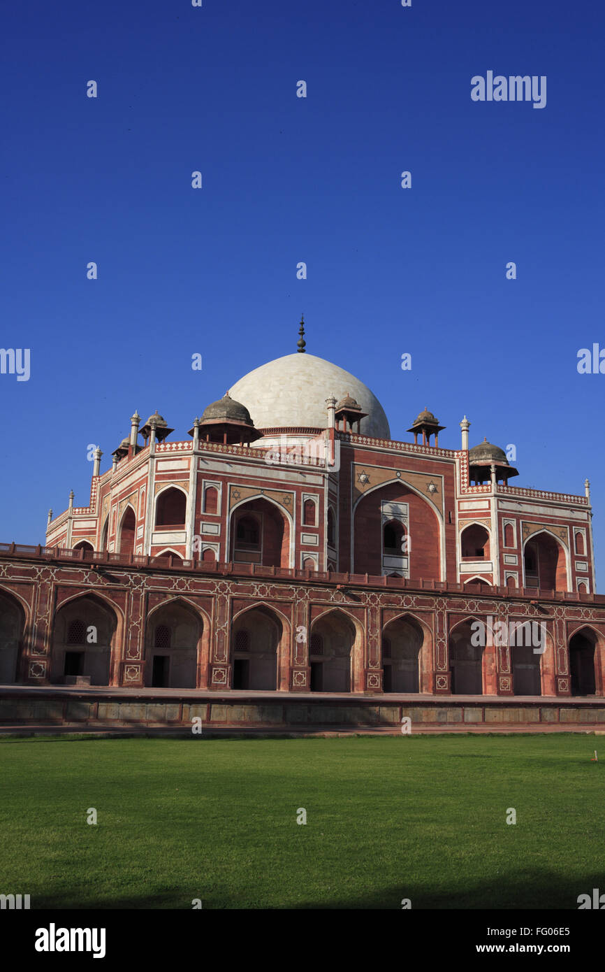 Tombe de Humayun par arch construit en 1570 , Delhi, Inde Site du patrimoine mondial de l'UNESCO Banque D'Images