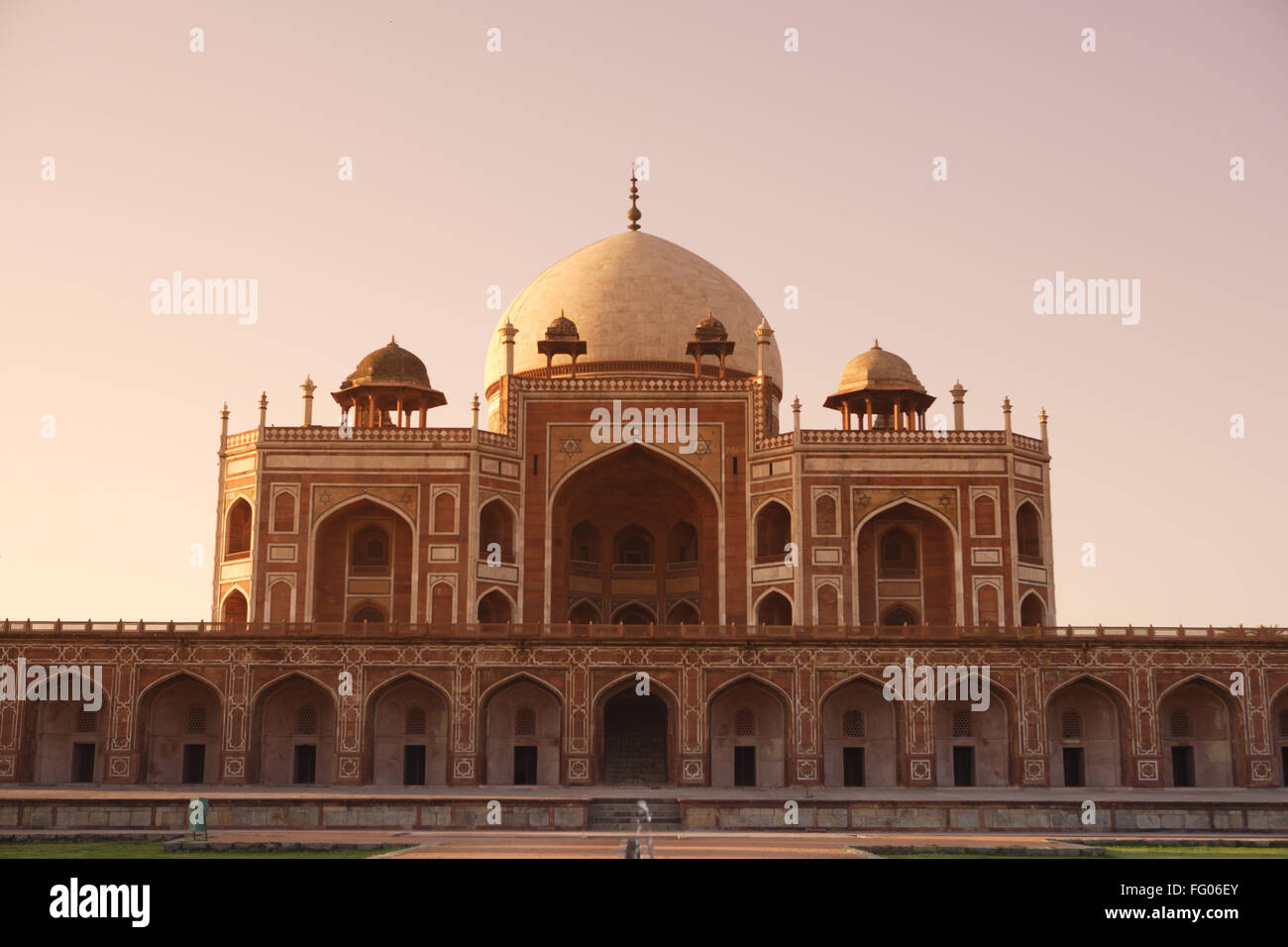Lever du soleil à Tombe de Humayun construit en 1570 , Delhi , Inde UNESCO World Heritage Site Banque D'Images