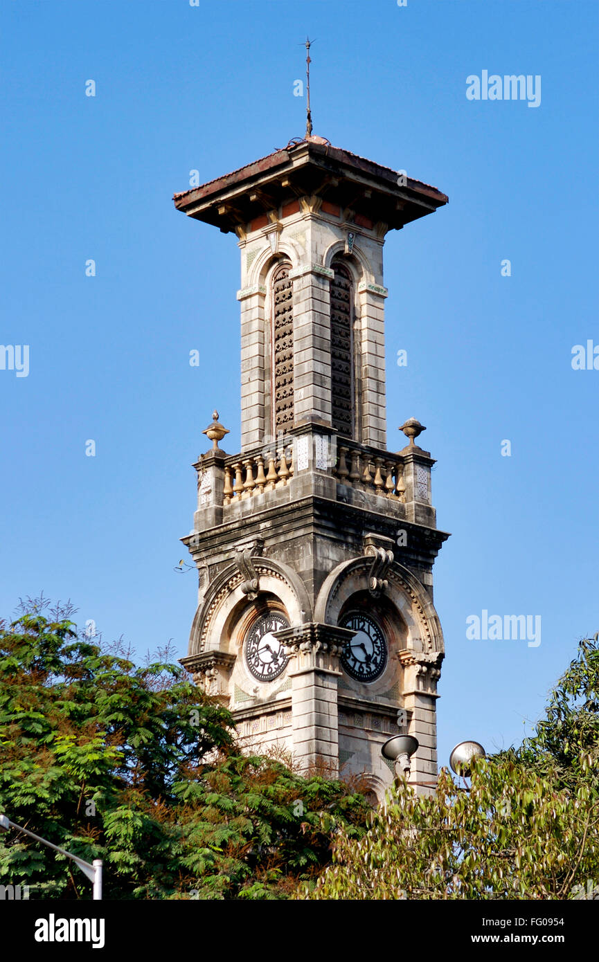 Tour de l'horloge à Jijamata Udyan Rani Bagh , Byculla , Bombay Mumbai , MAHARASHTRA , INDE Banque D'Images