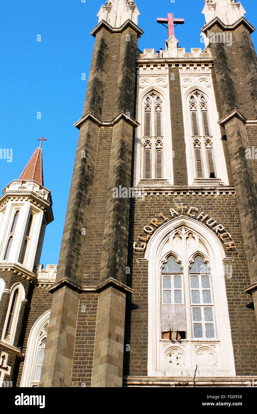 Structure en pierre noire cathédrale Gloria , Byculla , Bombay Mumbai , MAHARASHTRA , INDE Banque D'Images