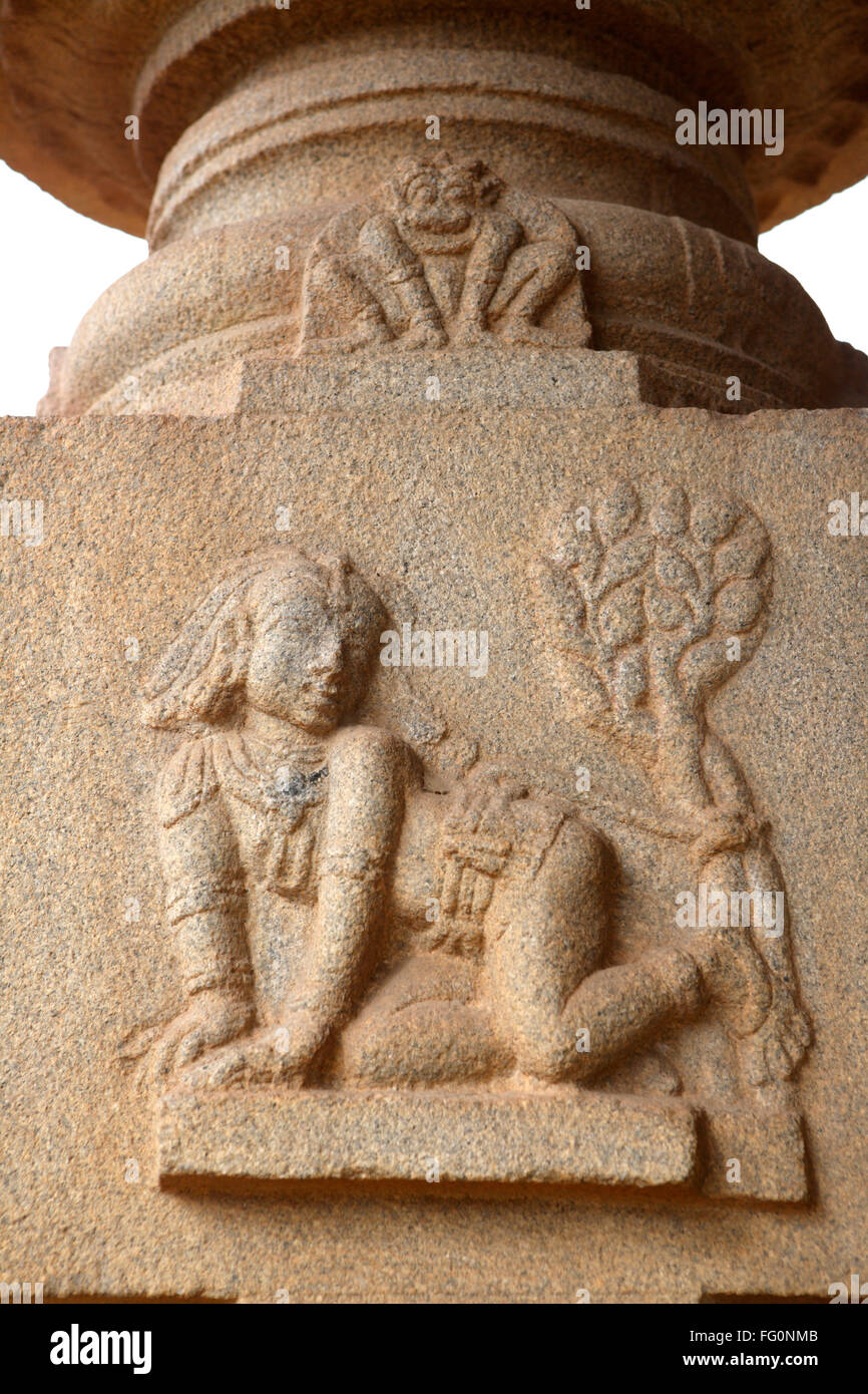 Statue de Bal Krishna lié sur tree Ramchandra Hazara rama temple Hampi  Vijayanagar plateau du Deccan Hospet Bellary Karnataka Photo Stock - Alamy