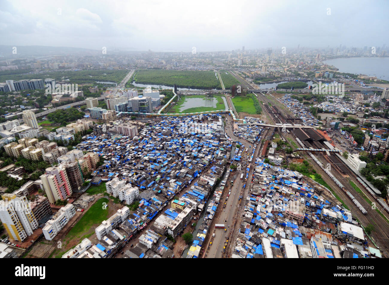 Vue aérienne de la gare de Bandra ; Bombay Mumbai Maharashtra ; Inde ; Banque D'Images