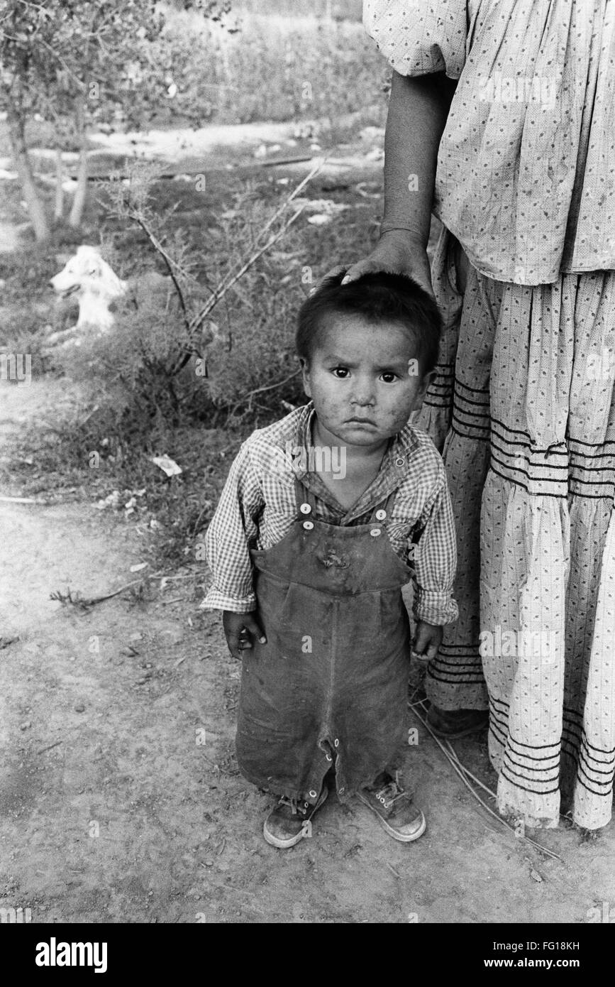 La pauvreté : l'enfant. /NA enfant pauvre dans les États-Unis. Photographie par Bob Adelman, fin du 20e siècle. Banque D'Images