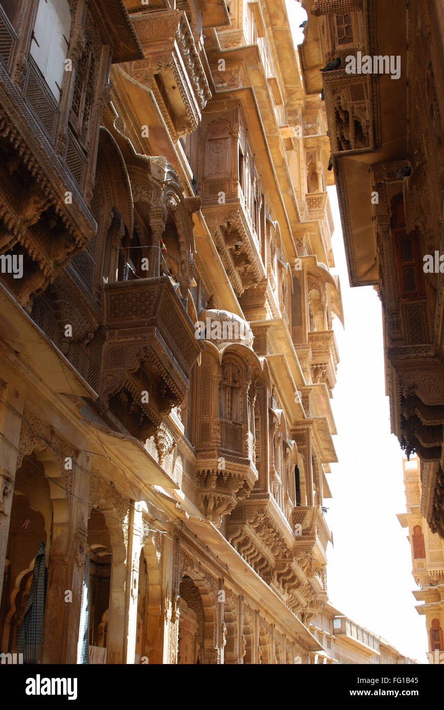 Low angle view of Patwon ki haveli , Jaisalmer , Rajasthan , Inde Banque D'Images