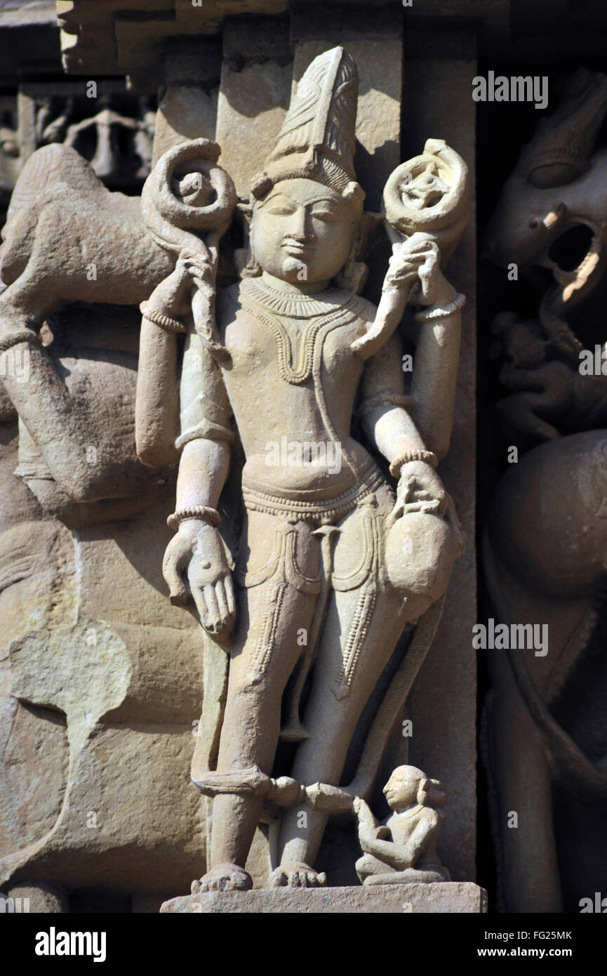 Dikpala sur mur de temple jagadambi Khajuraho Madhya Pradesh, Inde Banque D'Images